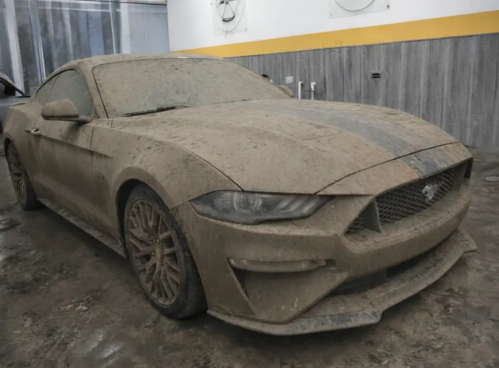 Premier Detailing, Re-imagined for Chicago. - before service